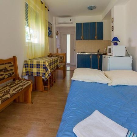Apartments Adrasteja 德拉马利 外观 照片
